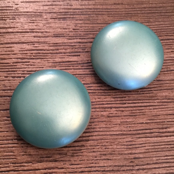 Large Pearlized Button Earrings Tiffany Blue 1950 - Picture 3 of 8